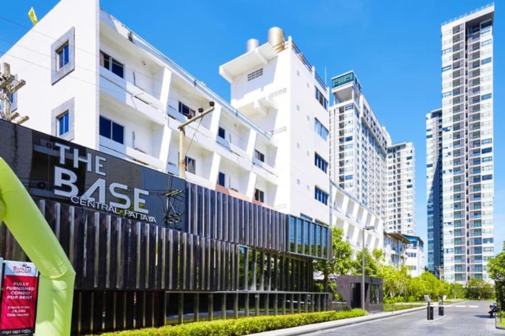 The Base Central Pattaya Quiet King-Bed With Infinity Pool & Free Netflix Exterior foto